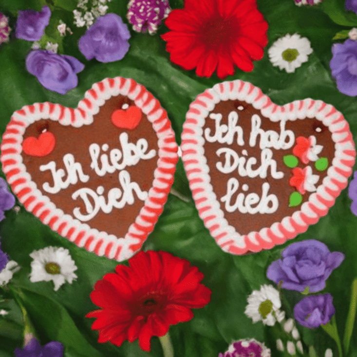 1 Wiesn Lebkuchenherzen Spruch Liebe 13 x 14 cm - Lebkuchenherzen-Fabrik